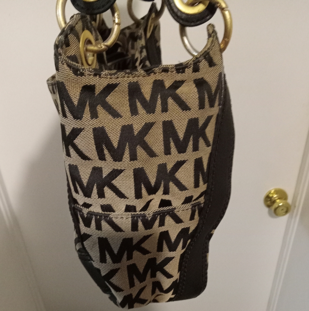 Micheal Kors Shoulder Bag - Picture 3 of 8